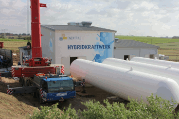 Hydrogen storage tanks